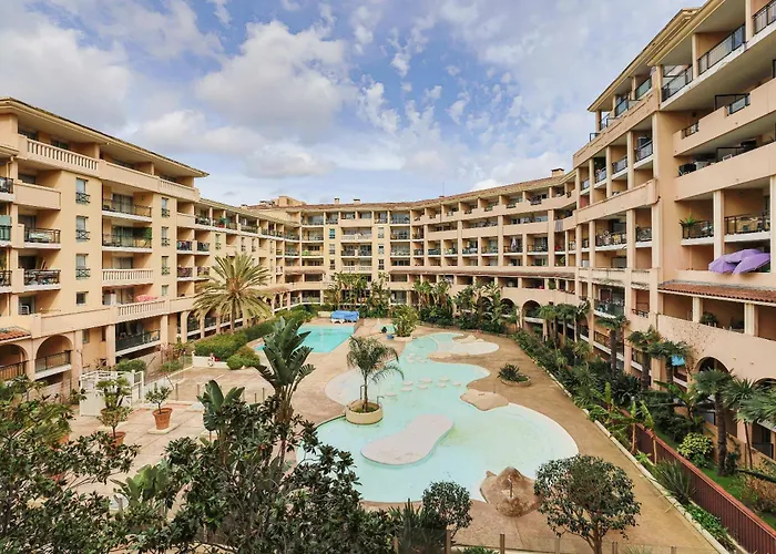 Lx102 T2 Balcon & Piscine A 2 Minutes